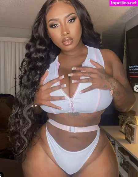Nathalia Domingos OnlyFans Thumbnail #qHObZ3JZtN