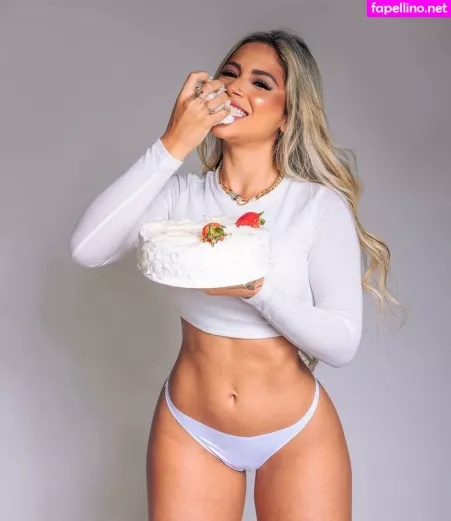 Nathalia Valente OnlyFans Thumbnail #tyfYbB1Uma