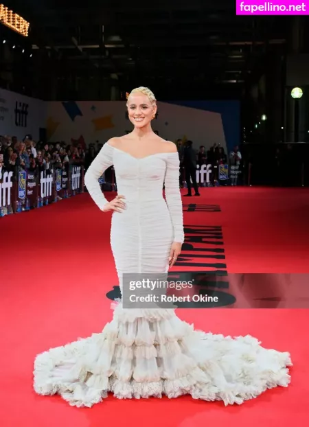 Nathalie Emmanuel OnlyFans Thumbnail #E4TsqyWU2h