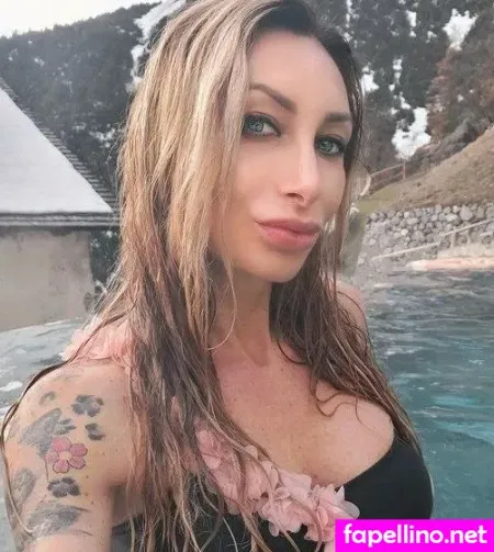 Nathalie OnlyFans Thumbnail #2mtRYLmsL8