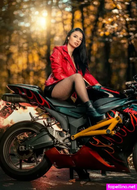 Nathaniela OnlyFans Thumbnail #U9q7v2aftn