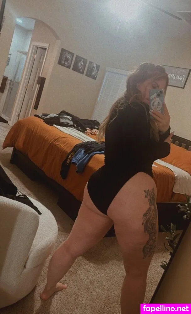 Holly, Hollybad124, naturalbeauty39, really_mariee Nude Leaked OnlyFans Photo #8YzqnNQceq