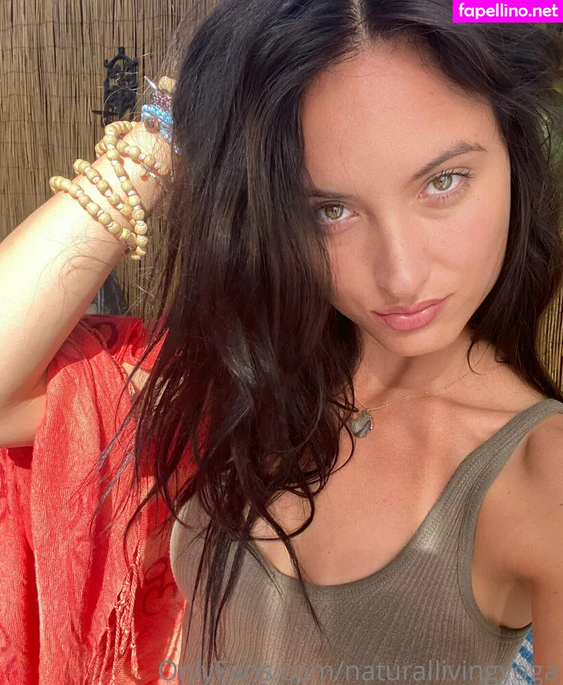 naturallivingyoga, nicole_nattrass_natural_living Nude Leaked OnlyFans Photo #FPWw3p2yMB