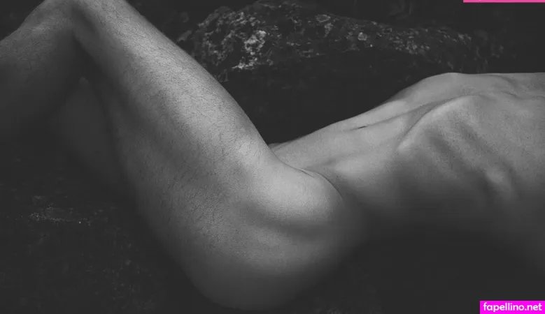 Naturepeoplephotography OnlyFans Thumbnail #sIN7utFGEE
