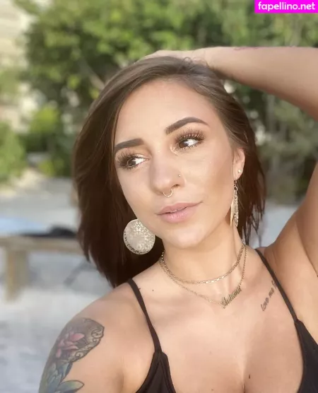 Naughty Autie 1 OnlyFans Thumbnail #8oxAA4Hp0P