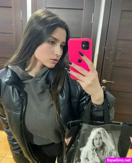 Naughty Doll OnlyFans Thumbnail #KaoE2Lgy91