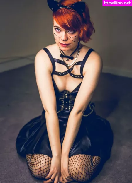 Naughtylittlekitten93 OnlyFans Thumbnail #JmmemOAG2x