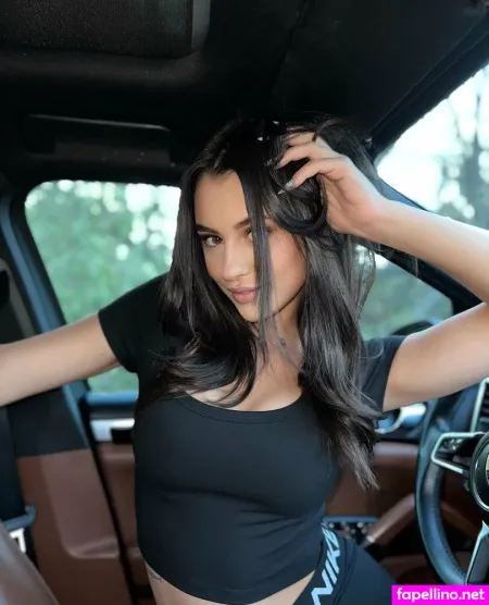 Naughtylittleluna OnlyFans Thumbnail #chAAo6UhhB