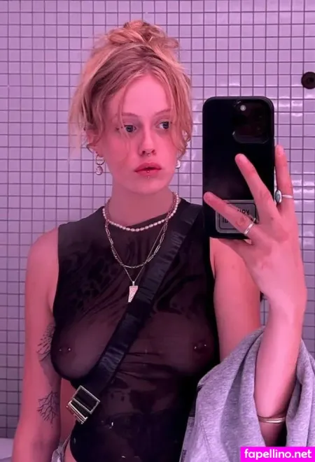 Naughtyluluxxx2001 OnlyFans Thumbnail #zeqc91hcnV