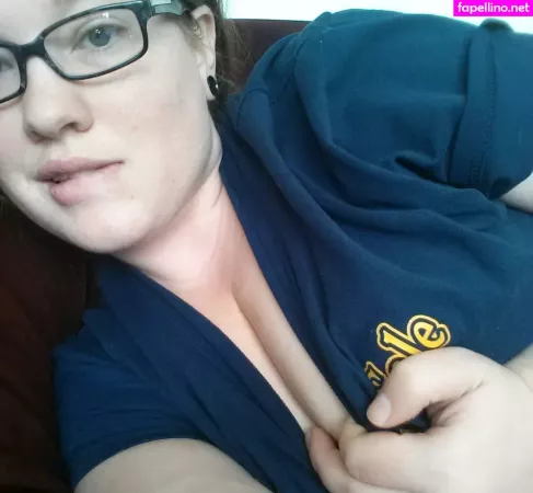 Naughtymommy1 OnlyFans Thumbnail #ZXAfOSWSwz