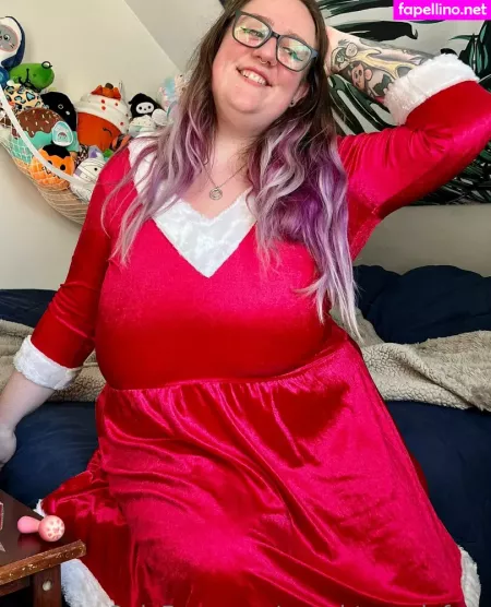 Naughtynyxiefree OnlyFans Thumbnail #C6wWyYqMU9