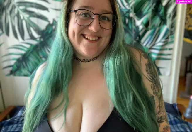 Naughtynyxiefree OnlyFans Thumbnail #VsDoRjmbSN