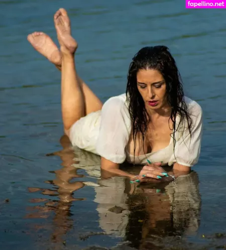 Naughtyrebecca1 OnlyFans Thumbnail #QY84vfHIZJ