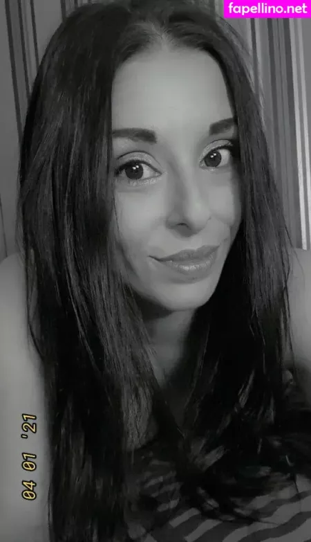 Naughtyrebecca1 OnlyFans Thumbnail #ceWv0JzGbq