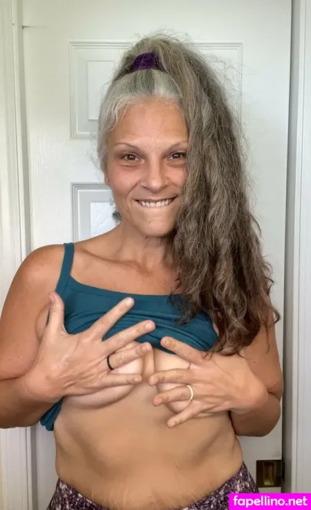 Naughtysizzlex2 OnlyFans Thumbnail #924mJCKQt6