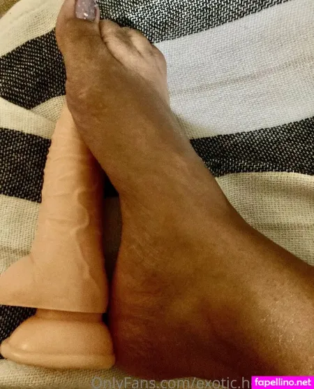 Naughtywifegoeswildfree OnlyFans Thumbnail #9iBdABAqrN