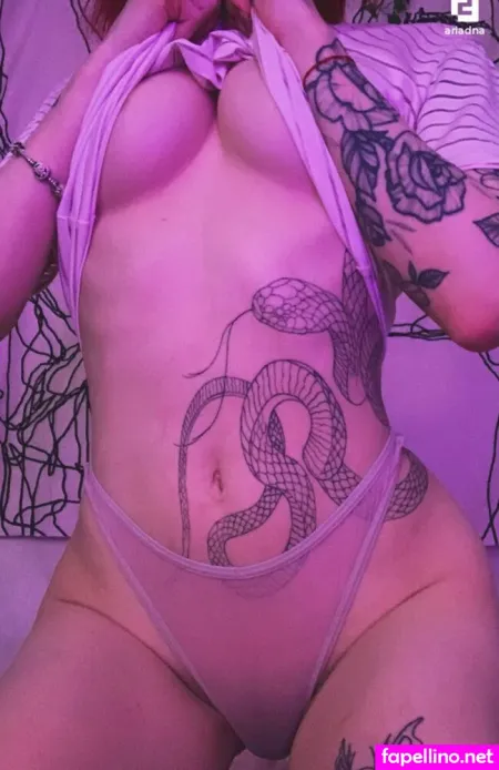 Naughtyyaura OnlyFans Thumbnail #6EWM6cBXKr