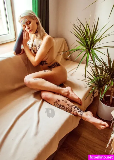 Nava Nextdoor Polish Model OnlyFans Thumbnail #nyiL10sEiz