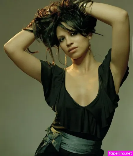 Navi Rawat OnlyFans Thumbnail #8WF2hng5Dq