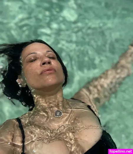Navi Rawat OnlyFans Thumbnail #j2QOb0zGc9