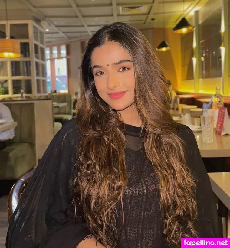 Navya Tiwari Nude Leaked OnlyFans Photo #2IjKoFkDBG