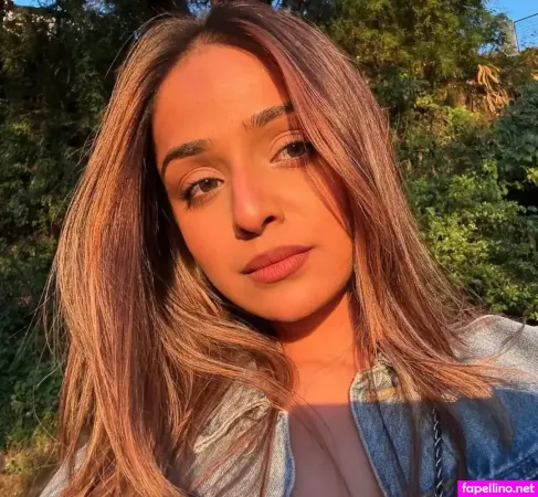 Navya Tiwari Main Profile Photo