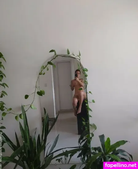 Nay Carvalho OnlyFans Thumbnail #RTLaS37LFw