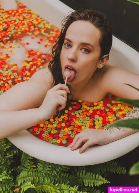 Nay Rodrigues OnlyFans Thumbnail #QLtLQ5faA7