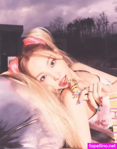 Nayeon OnlyFans Thumbnail #pWOoit2UAW