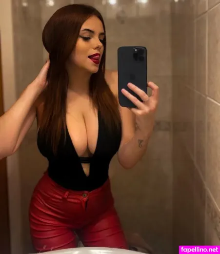 Nazarena Goetz OnlyFans Thumbnail #KHlaSPkqWV