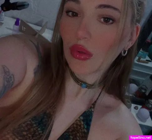 Nazarena Loureiro OnlyFans Thumbnail #t1nMqaKzN2