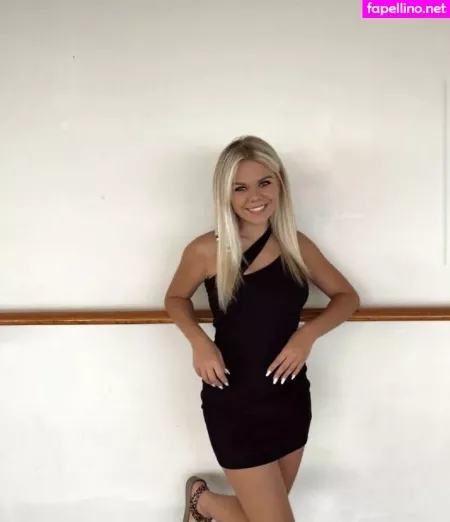 Nblondiew OnlyFans Thumbnail #7Bu63BaKIB