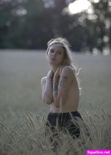 Ne Pidglyaday OnlyFans Thumbnail #RUMbssWRoK