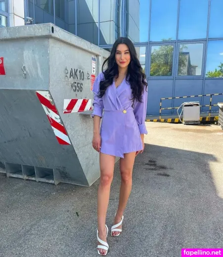 Neda Peemller OnlyFans Thumbnail #Y5L6eBCZZg