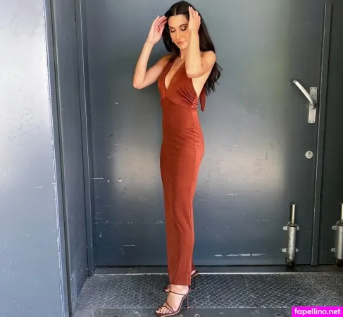 Neda Peemller OnlyFans Thumbnail #mwiWdzFOJG