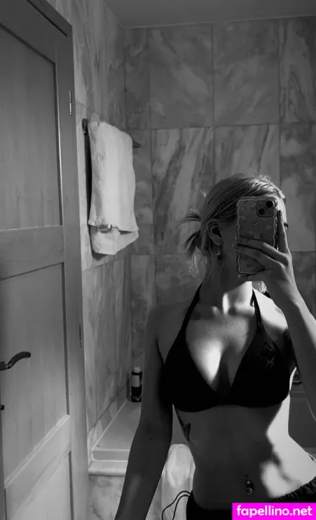 Neea Kuosmanen OnlyFans Thumbnail #mWols8wtHm