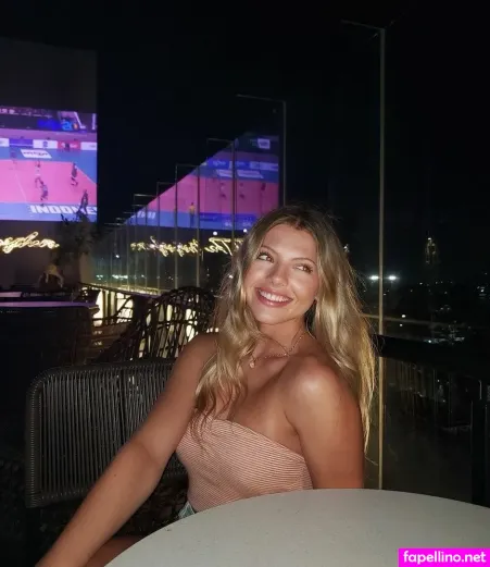 Neela Jolene OnlyFans Thumbnail #QnwYKnjrAL