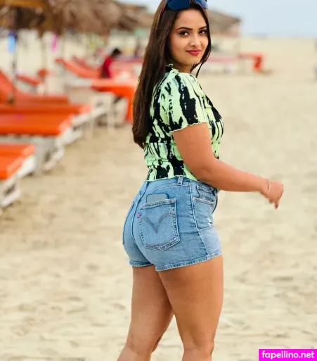 Neelam Giri OnlyFans Thumbnail #Cz28xQjMrD