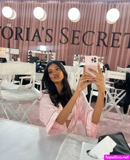 Neelam Kaur Gill OnlyFans Thumbnail #IQLOAfLvAm