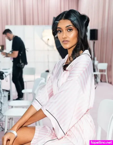 Neelam Kaur Gill OnlyFans Thumbnail #kQJc6Nj9Qw