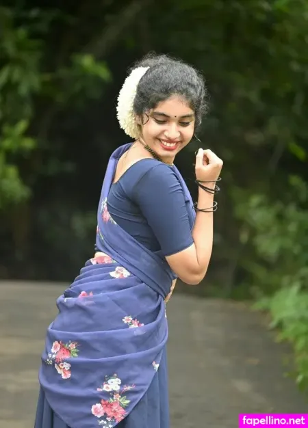 Neerutty OnlyFans Thumbnail #32tzl1XkE7