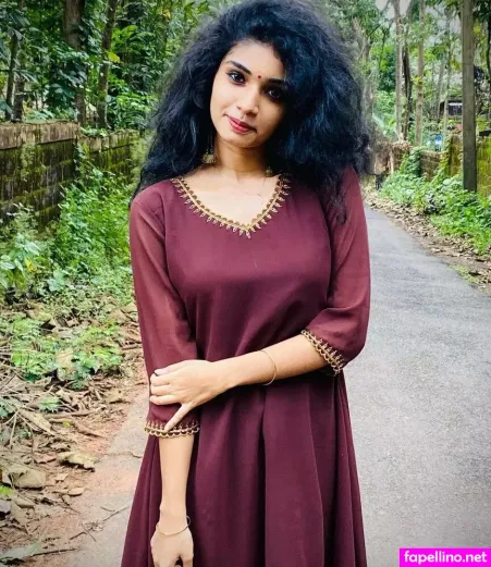 Neerutty OnlyFans Thumbnail #EsEGohDyNC