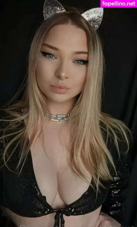 Neevilicious 4 OnlyFans Thumbnail #crzrKdJs2k