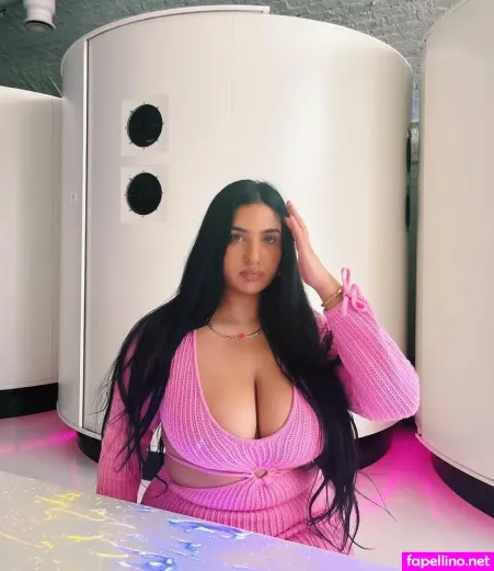 Nehaprice OnlyFans Thumbnail #U0Y7WnqsWE