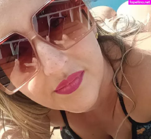 Neiadias27 OnlyFans Thumbnail #iyWnpzivzo