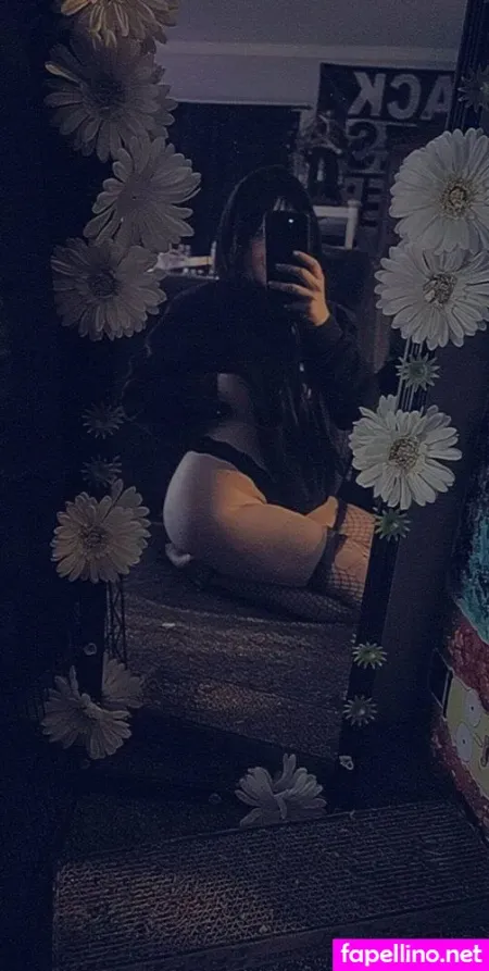 Neighborgothgirl OnlyFans Thumbnail #t43Qao5w3f