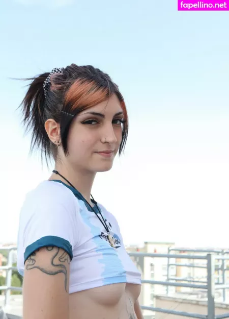 Nekuu OnlyFans Thumbnail #Q7Ec1Ofwwz