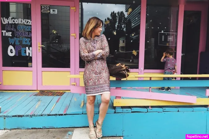 Nela Lee OnlyFans Thumbnail #t6xEcnq0qp