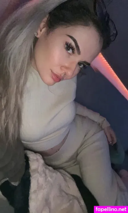 Nele Mbt OnlyFans Thumbnail #A7v10UgwAe