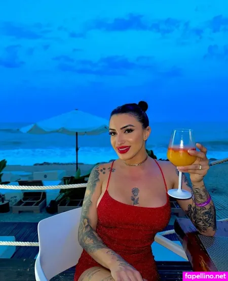 Neliagold OnlyFans Thumbnail #KQFItTFd3m